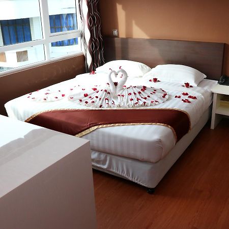 Beauty Land Hotel Янгон Екстер'єр фото